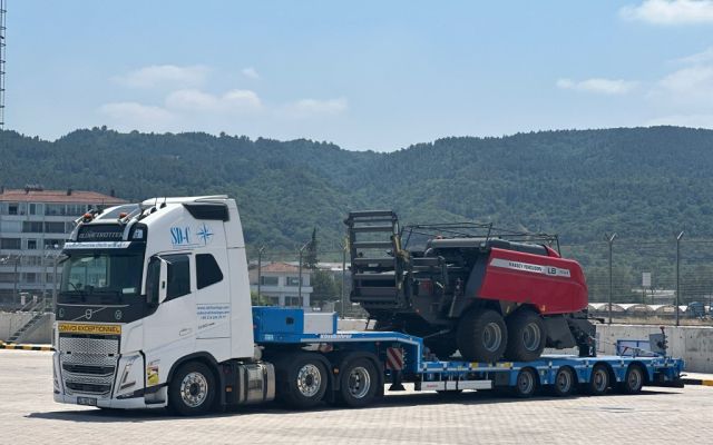 Transport Landwirtschaftlicher Maschinen