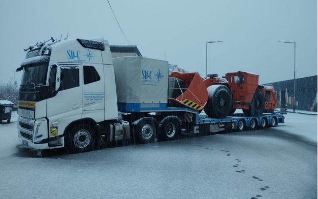 Transport von Baumaschinen