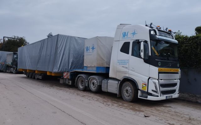 Transport von Stahlrahmen